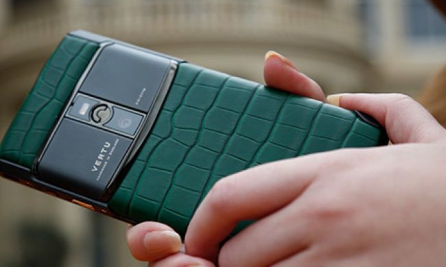 Aster P: смартфон Vertu за ціною квартири