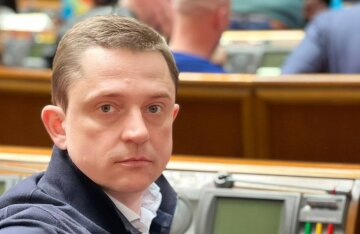 Олесь Довгий
