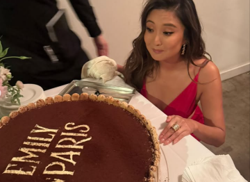 Эшли Парк (Минди из "Эмили в Париже"), фото из соцсетей