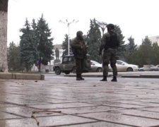 Дежавю: события в Луганске пошли по крымскому сценарию