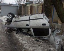 В Донецке разорвало автомобиль с двумя оккупантами