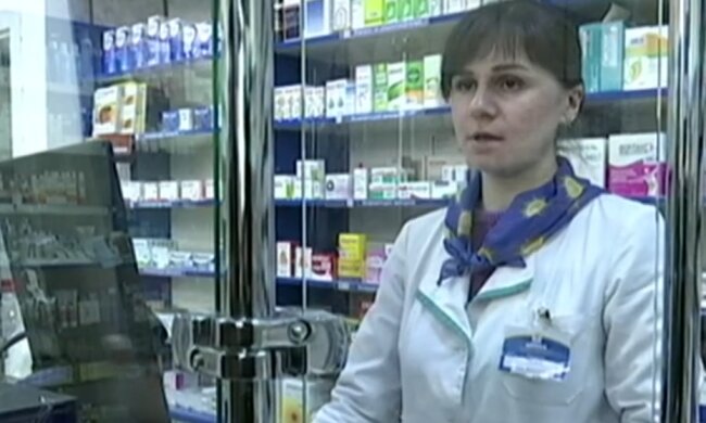 В киевских аптеках дорожают маски, скрин с видео