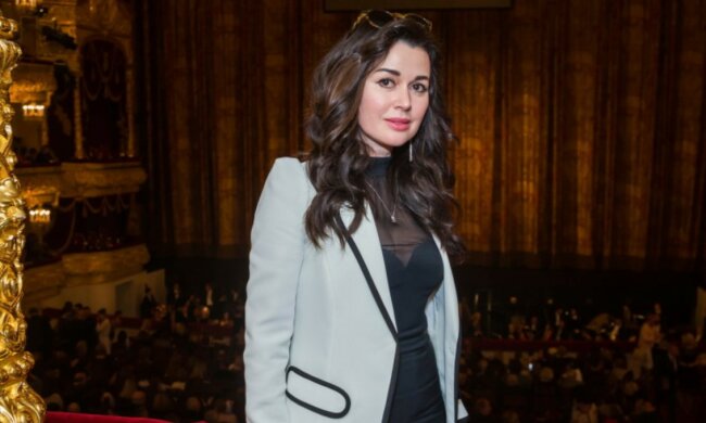 Анастасия Заворотнюк