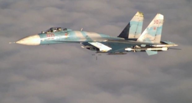 Російський винищувач атакував американський літак