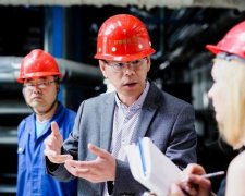 Тверда валюта: фабрика розрахувалась з працівниками "натурою"