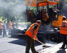 Бойовики "ЛНР" заробляють на ремонті українських доріг