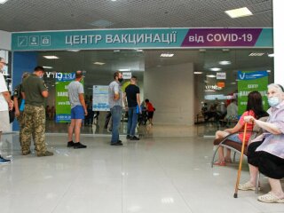 Центр вакцинации, фото: ЗМІСТ