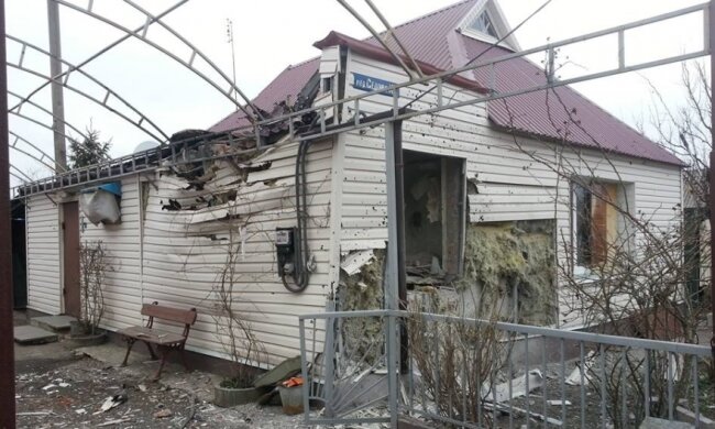 Окупанти не припиняють рівняти Авдіївку з землею