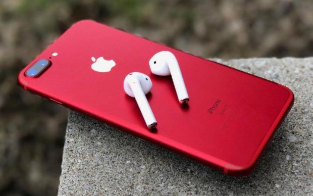 iPhone 8 і 8+ показали в червоному забарвленні: дата виходу, ціна