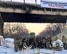 Зупинити блокаду Донбасу неможливо, - депутат