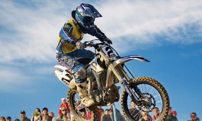 Любители спортивных байков провели чемпионат по мотокроссу (фото)