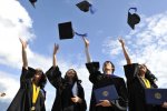 Британец снял хит "перепутай дочь на выпускном"