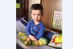 Життя 2-річного Богданчика опинилося на волосині, батьки ридають: "Вилетів з 4 поверху"