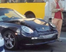 ДТП по-богатому: в Киеве столкнулись Porshe и Toyota Avalon (фото)