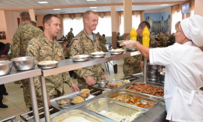 Чудеса тендера: харчування військових довірили "перспективному" підприємцю