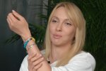 Оля Полякова и подарок маленькой мариупольчанки