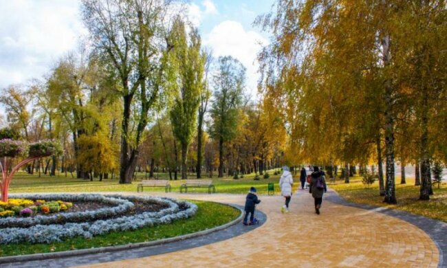 Погода на 10 квітня: українцям радять дістати літній одяг