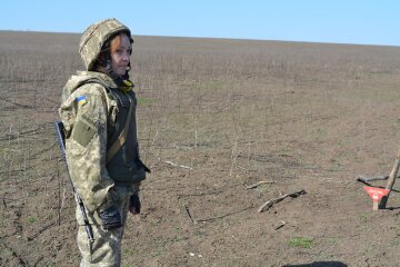 Хоробра українка вже 6 років звільняє Донбас від бомб Путіна - "Не можу покинути розпочате"