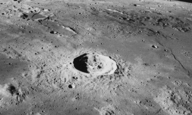 Прибулець-турист на Місяці потрапив в об'єктив камери