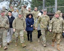 Трампу радять дати Україні грошей