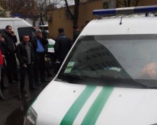 Кровь и деньги на дороге: дерзкое нападение на инкассаторов всколыхнуло Киев