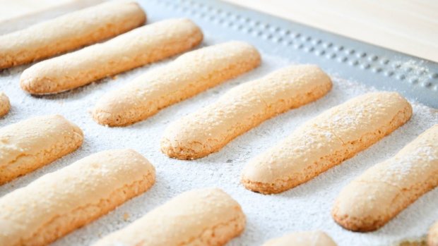 Как приготовить Французское печенье дамские пальчики с орехами и сахаром просто рецепт пошаговый