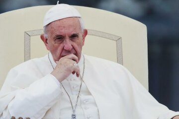 Папа Римський привітав Зеленського з обміном полоненими: "Не перестаю молитися"