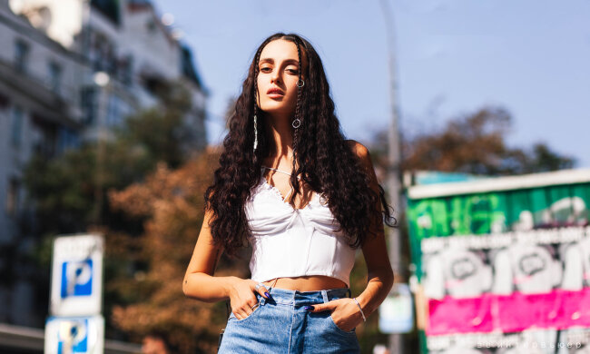 Алина Паш, Зе Интервьюер