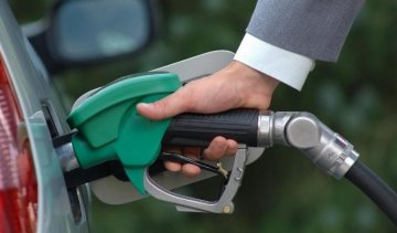 Українці віддають перевагу дешевому паливу
