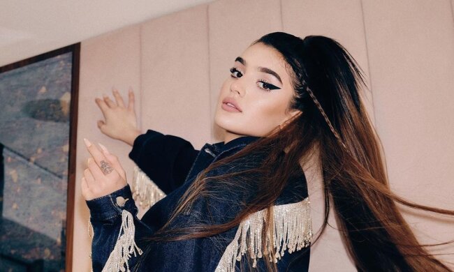 Діна Саєва, фото з Instagram