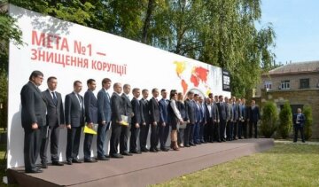 Бездействие детективов с НАБУ обошлось украинцам в 15 млн грн 