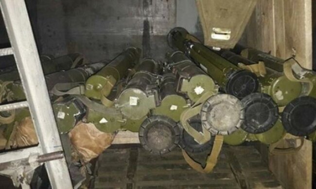 У Чонгарі знайшли склад зі зброєю