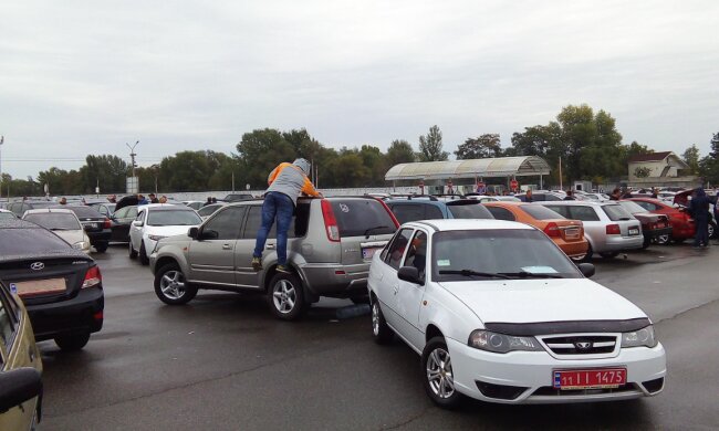 Авто, скріншот: YouTube