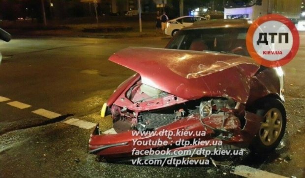 Ужасное двойное ДТП произошло ночью в Киеве