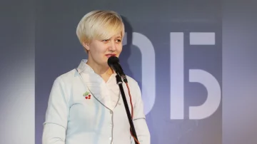 Добазікалася? Ніцой світить "хуліганка" за язик, але не російський