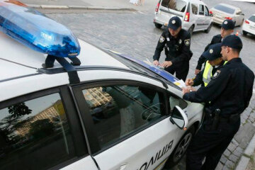 Под Одессой два малолетних изверга надругались над парнем с инвалидностью: копы убили заявлением
