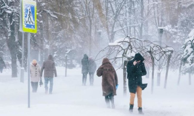 По горло: после урагана Россию накрыло "белой смертью"