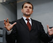 Креатив зашкалює: В'ятрович випустить дитячу гру та комікси