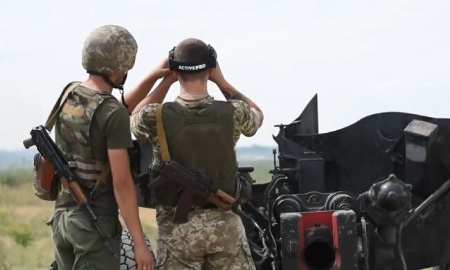 Артилеристи ЗСУ. Фото: facebook.com/MinistryofDefence.UA