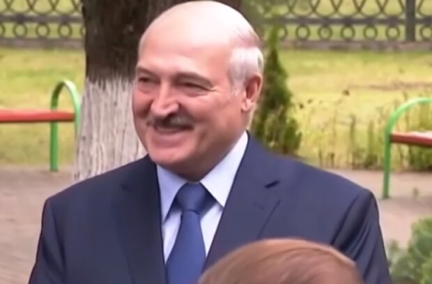 Туск розкрив таємні плани Лукашенка на Україну: збирався ще з 2014 року