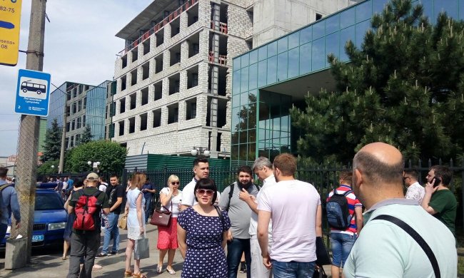 Оскаженілий харків'янин пригрозив підірвати будинок разом із людьми: сусід "дістав"