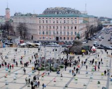 Як працюватимуть банки в Україні на Великдень, травневі, Новий рік та інші свята: повний календар на 2019-й