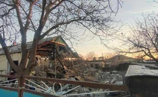 На Донбасі бойовики обстріляли населений пункт, фото: Facebook