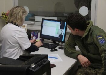 Медосмотр военнообязанных, скриншот из видео