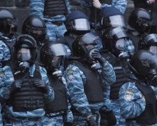 Захист беркутівців-убивць просить помилування в суду