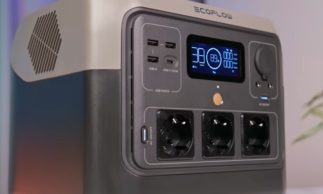 Зарядная станция, кадр из видео