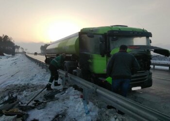На Житомирщині загорівся бензовоз, фото пресцентр ДСНС