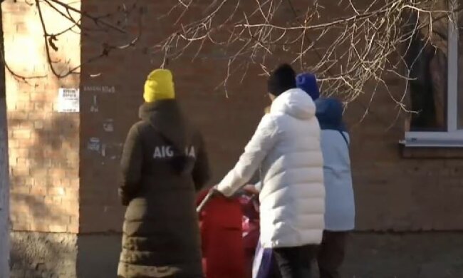 Под Полтавой мама 4-летней девочки пожаловалась на издевательства, скриншот: YouTube