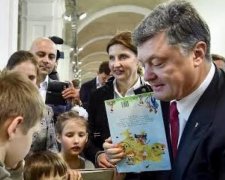 Порошенко скупився на "Книжковому арсеналі"