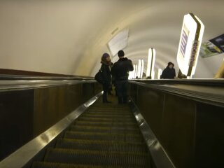 Метро, скріншот з відео